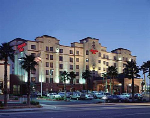 <h1>Hampton Inn Tropicana Las Vegas<h2>
